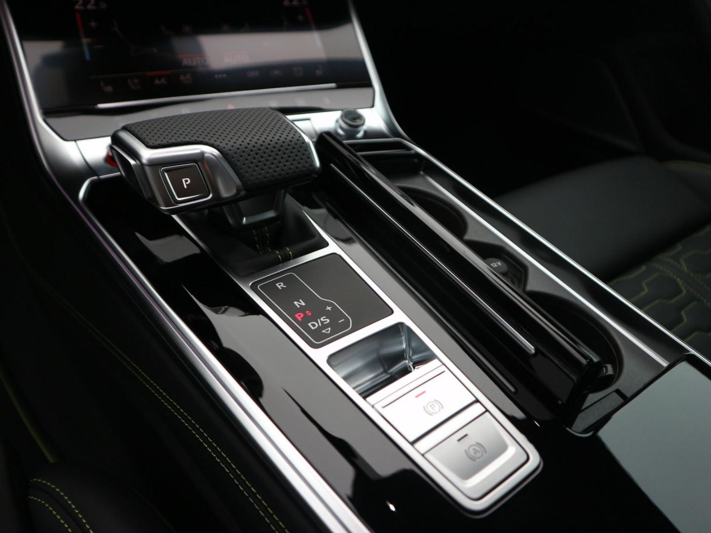 Image about Audi RS 6 Avant performance quattro tiptronic
