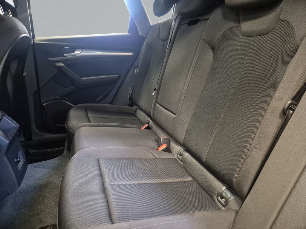 Bild som visar&nbsp;Audi Q5&nbsp;Q5 45 TFSI quattro Proline advanced 265 hk S tronic - för mer information kontakta din Audi Partner