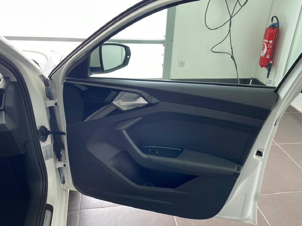 Image about Audi A1 Sportback Design Luxe 25 TFSI 70 kW (95 ch) 5 vitesses