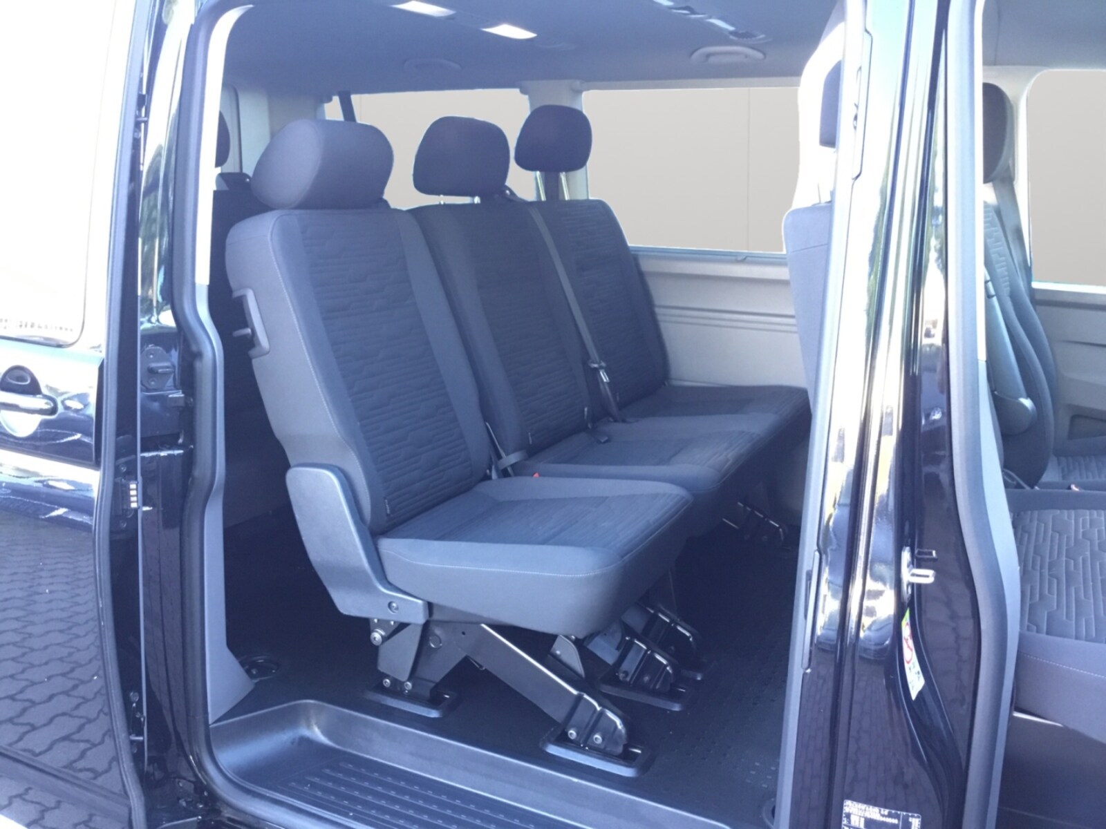 Volkswagen T6.1 Caravelle kurzer Radstand – Bild 14