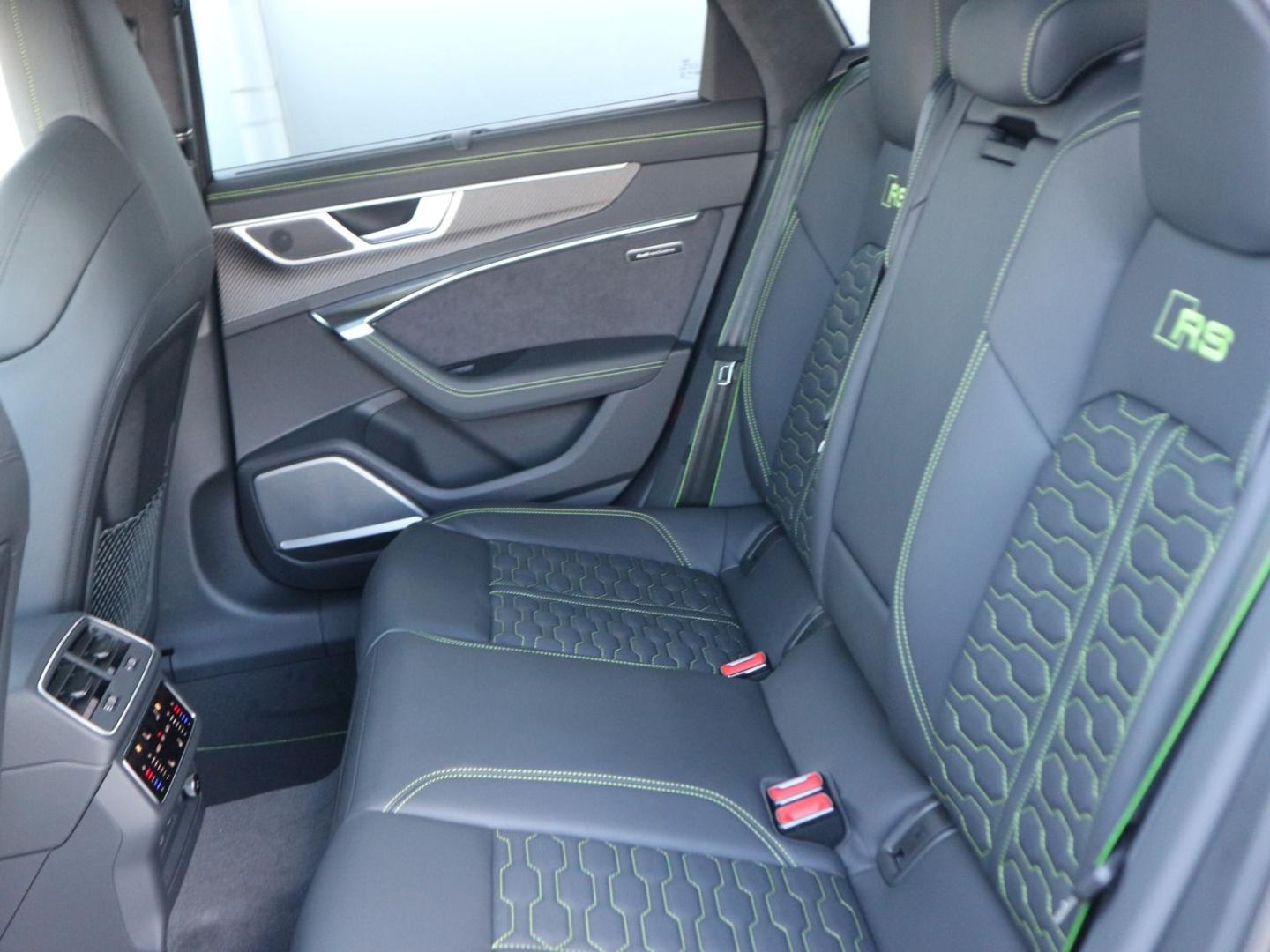 Image about Audi RS 6 Avant performance quattro tiptronic
