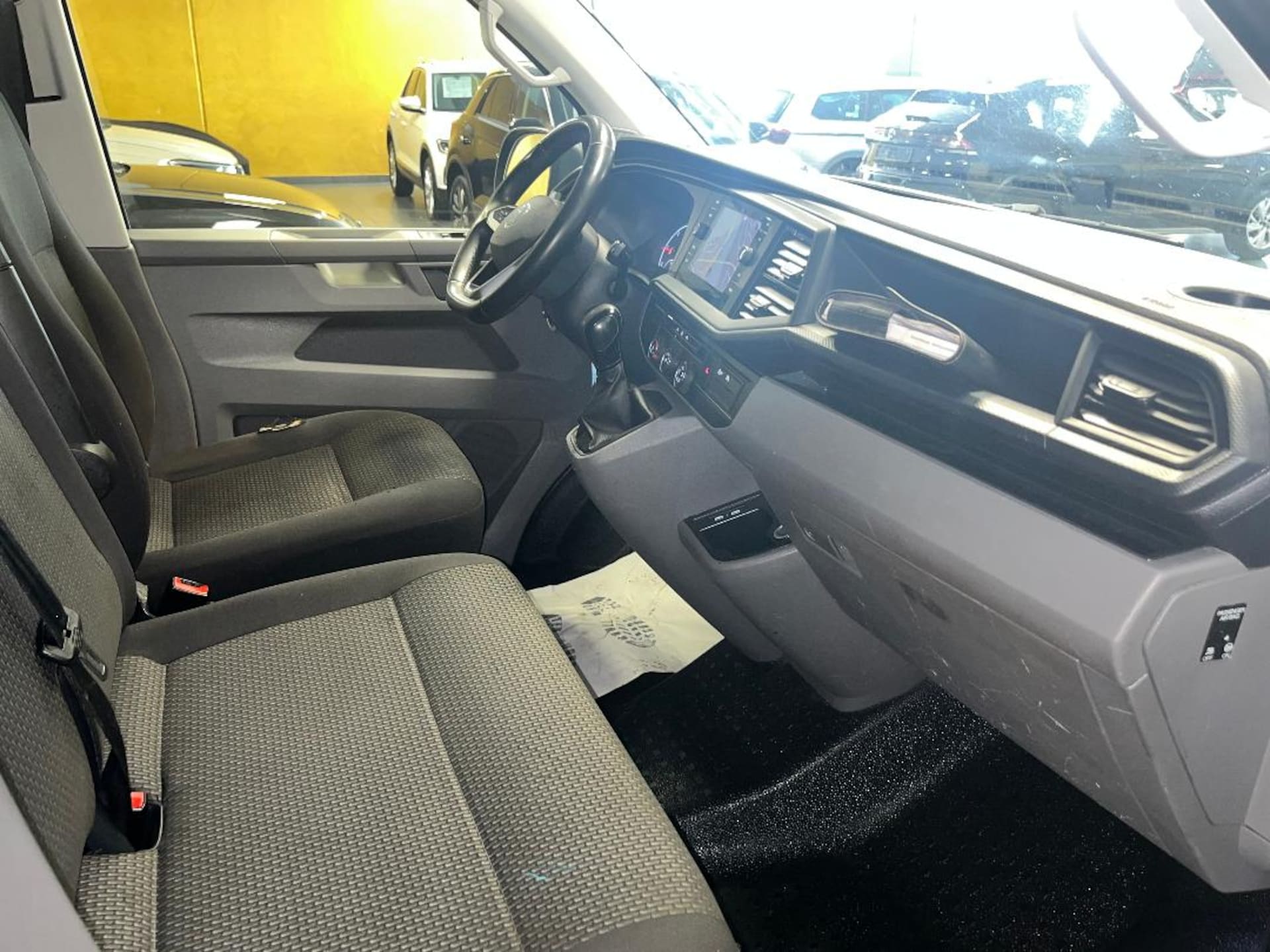 Volkswagen T6.1 Transporter Kasten langer Radstand