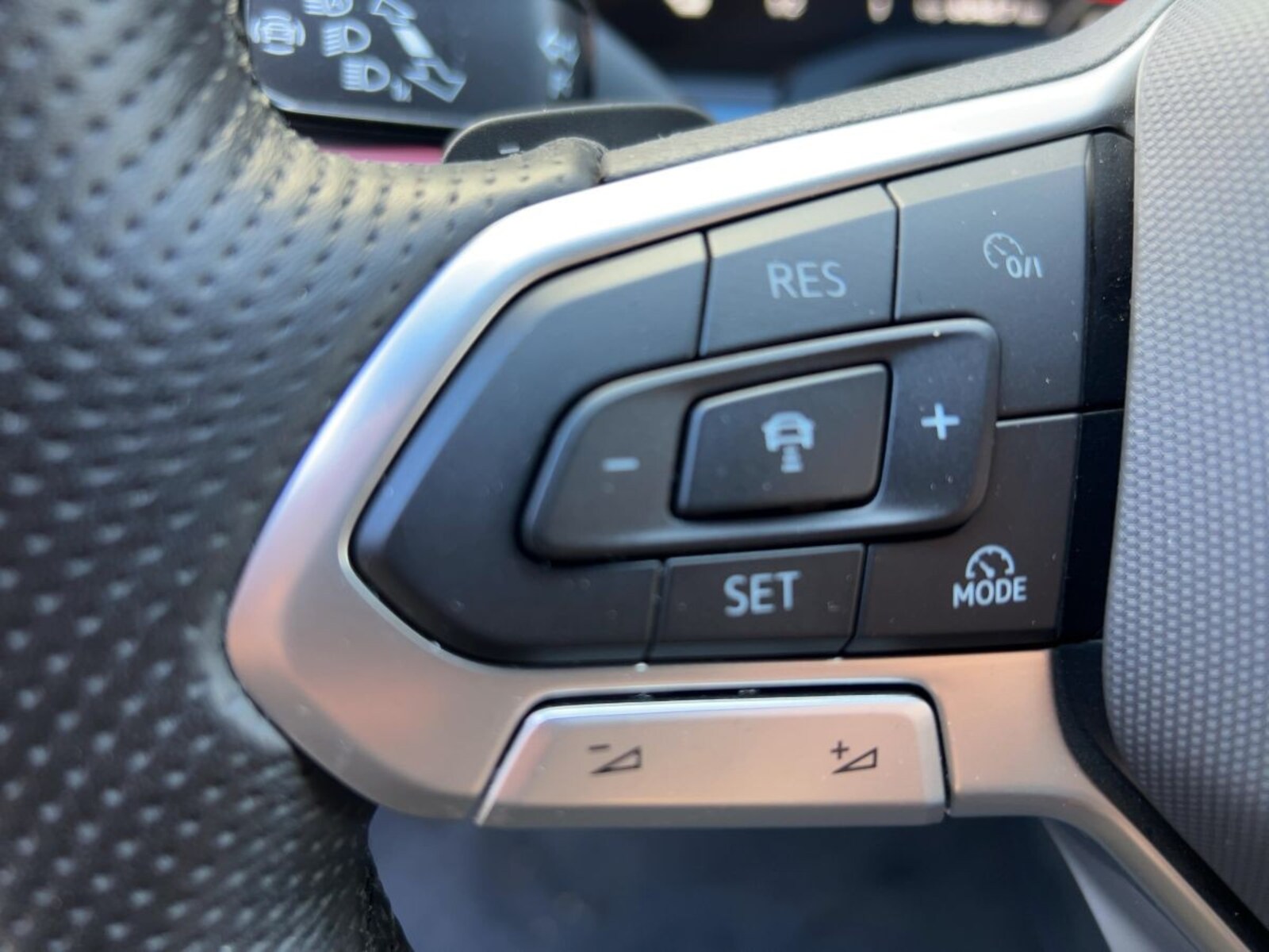 Volkswagen Touareg – Bild 18