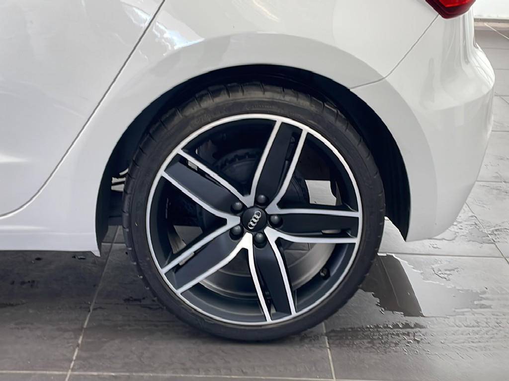 Image about Audi A1 Sportback Design Luxe 25 TFSI 70 kW (95 ch) 5 vitesses