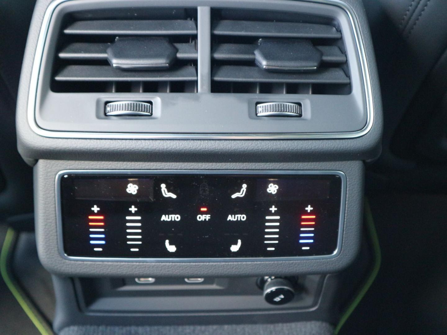 Image about Audi RS 6 Avant performance quattro tiptronic