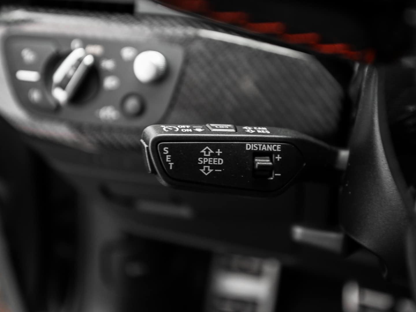 Bild über Audi RS 4 Avant TFSI quattro tiptronic - für weitere Informationen kontaktieren Sie den Audi Partner