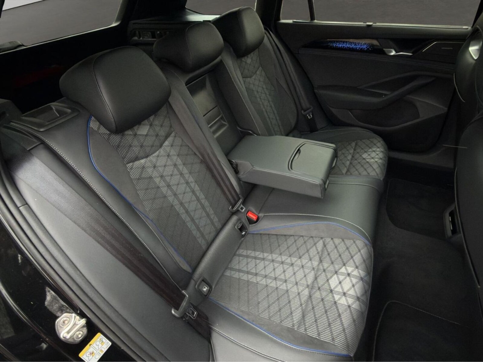 Volkswagen Passat – Bild 15