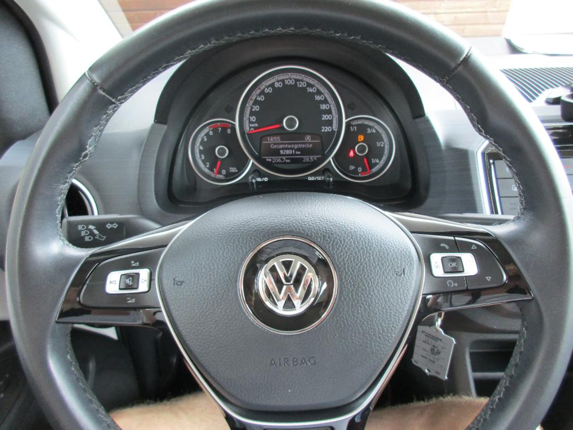 Volkswagen up! cross up!