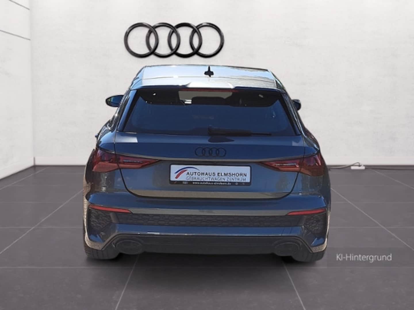 Bild über Audi RS 3 Sportback TFSI quattro S tronic - für weitere Informationen kontaktieren Sie den Audi Partner
