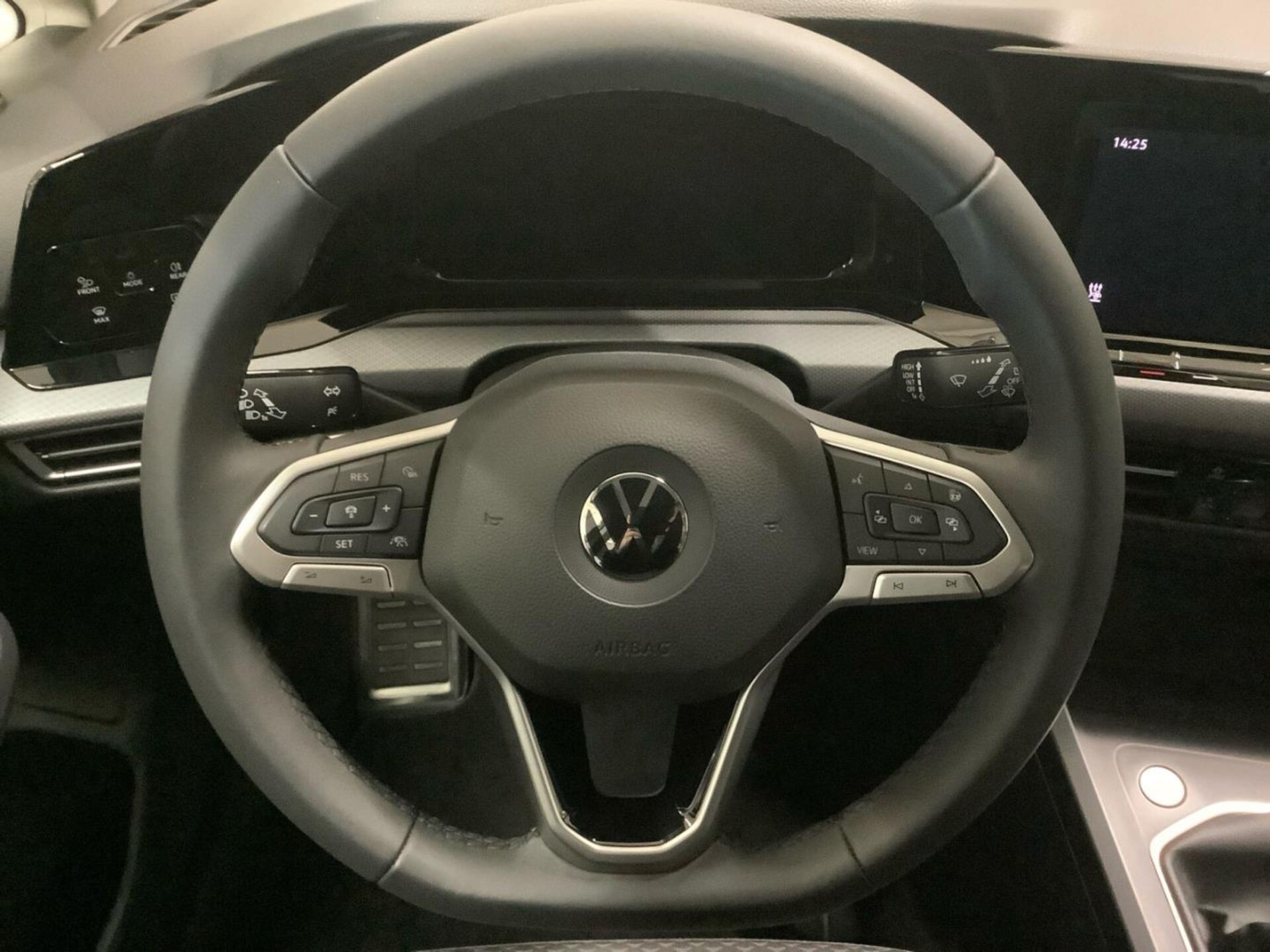 Volkswagen Golf Active