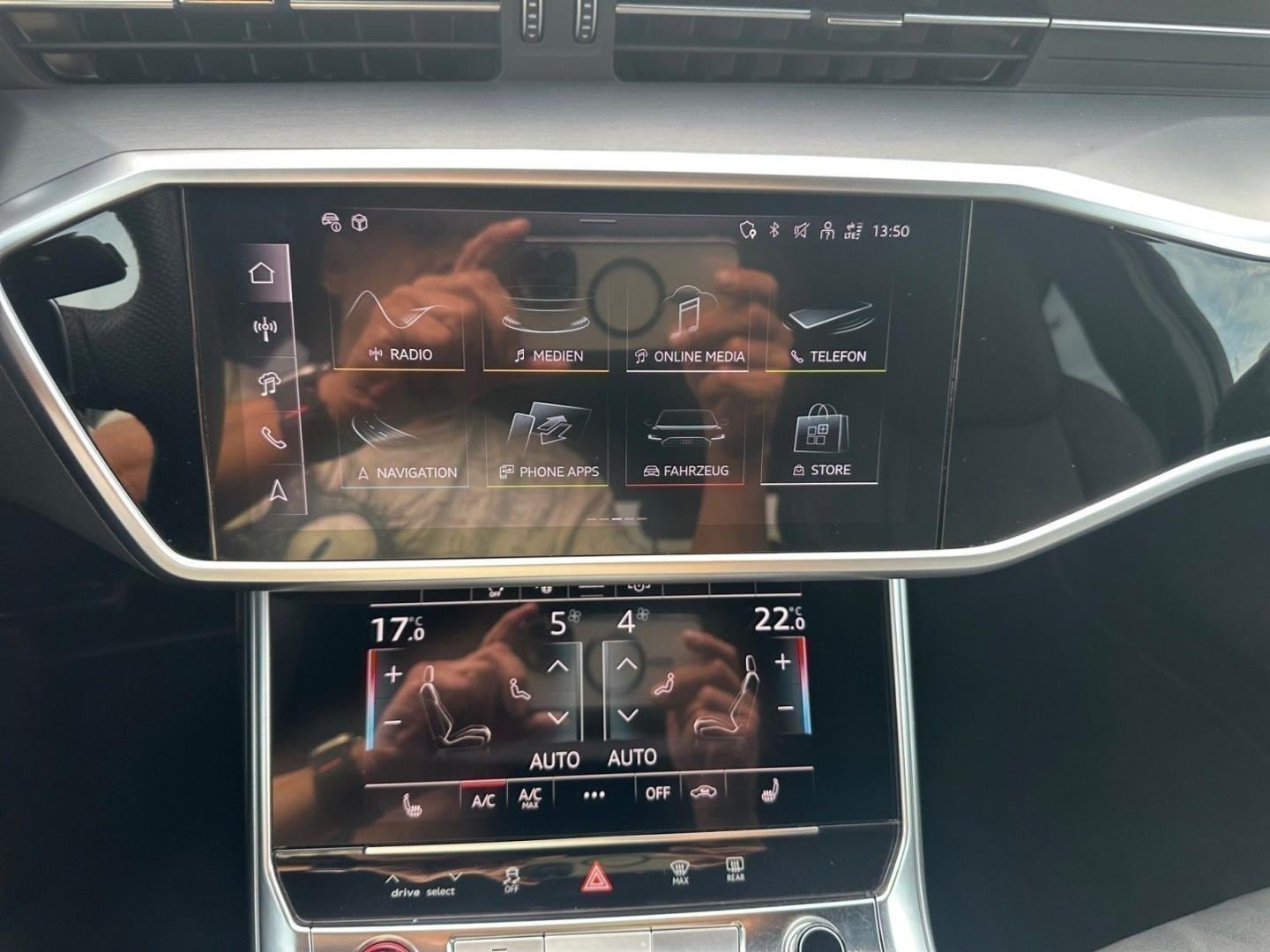 Bild über Audi S6 Avant TDI quattro tiptronic - für weitere Informationen kontaktieren Sie den Audi Partner