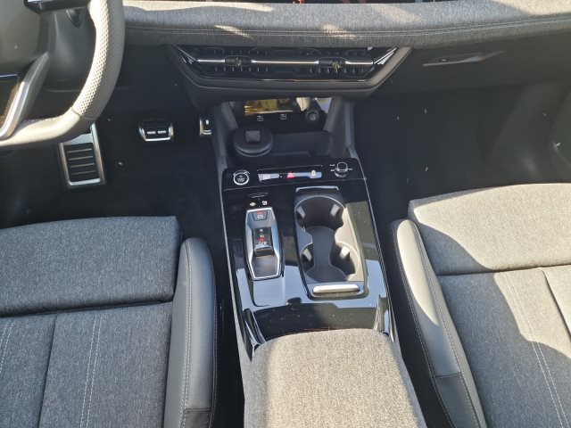 Image about Audi Q6 SUV e-tron e-tron quattro