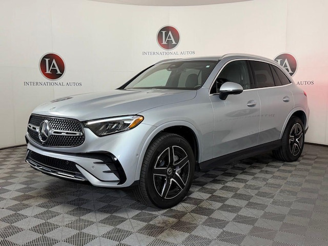 2025 Mercedes-Benz GLC 300