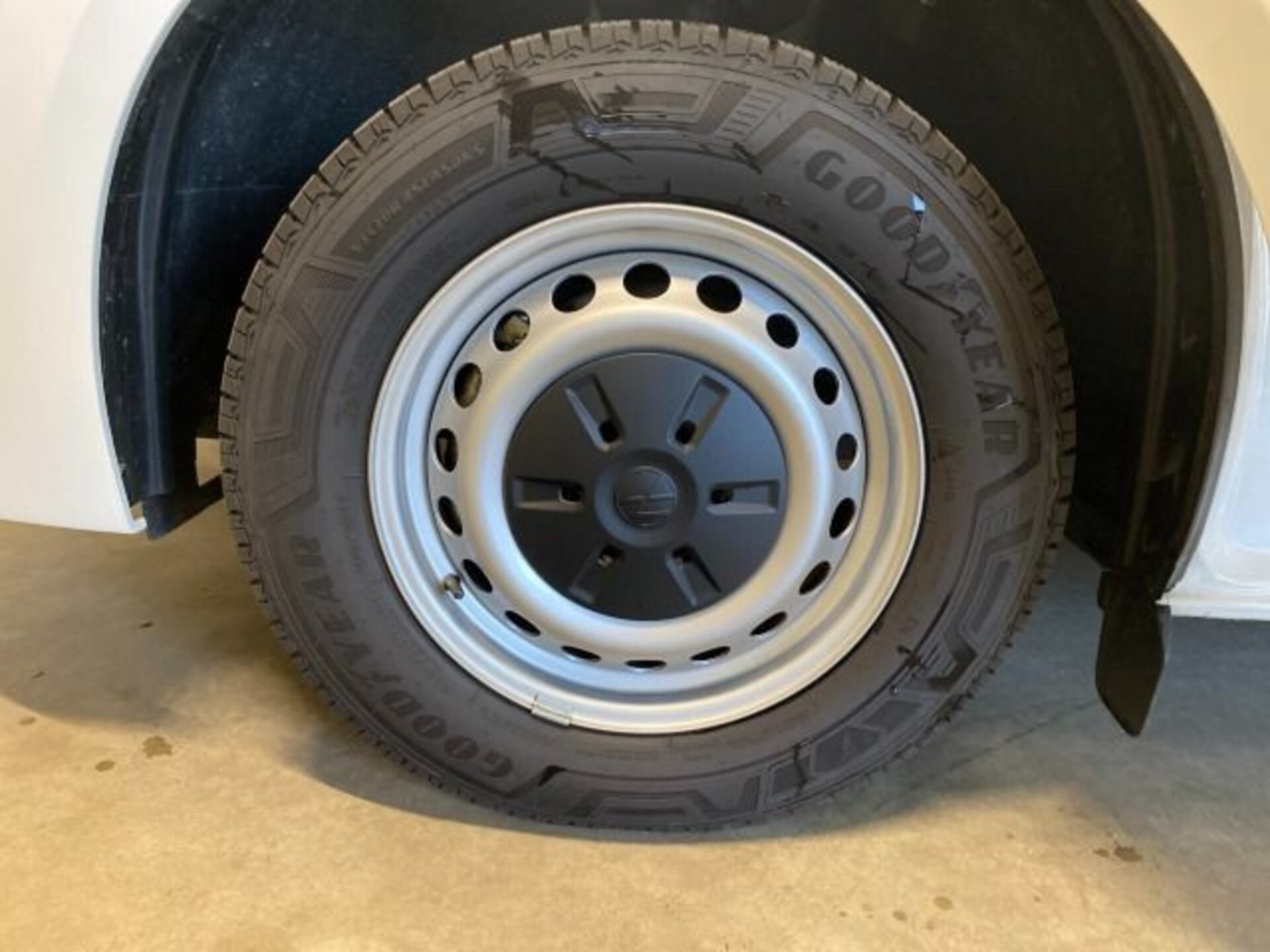 Volkswagen Transporter Kasten langer Radstand