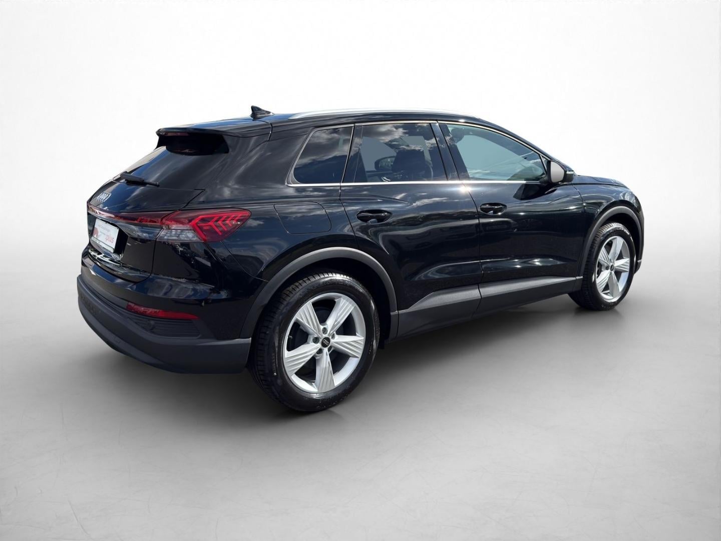 Bild über Audi Q4 e-tron 45 e-tron - für weitere Informationen kontaktieren Sie den Audi Partner