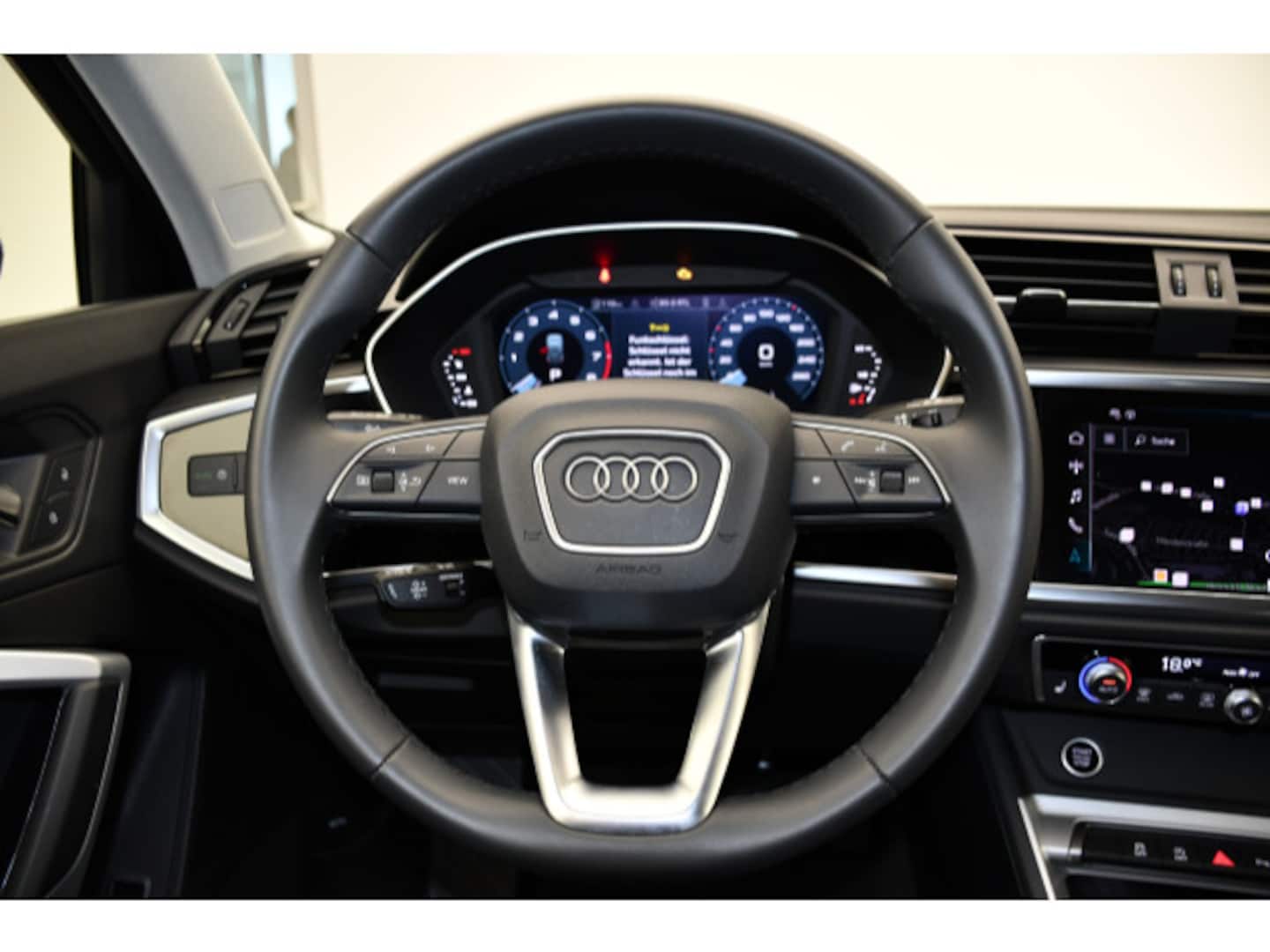 Bild über Audi Q3 advanced 35 TFSI S tronic - für weitere Informationen kontaktieren Sie den Audi Partner