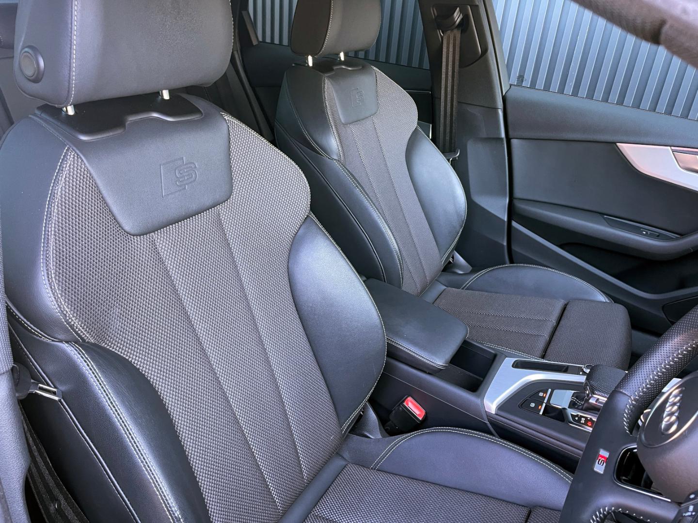 Audi A4 Sedan