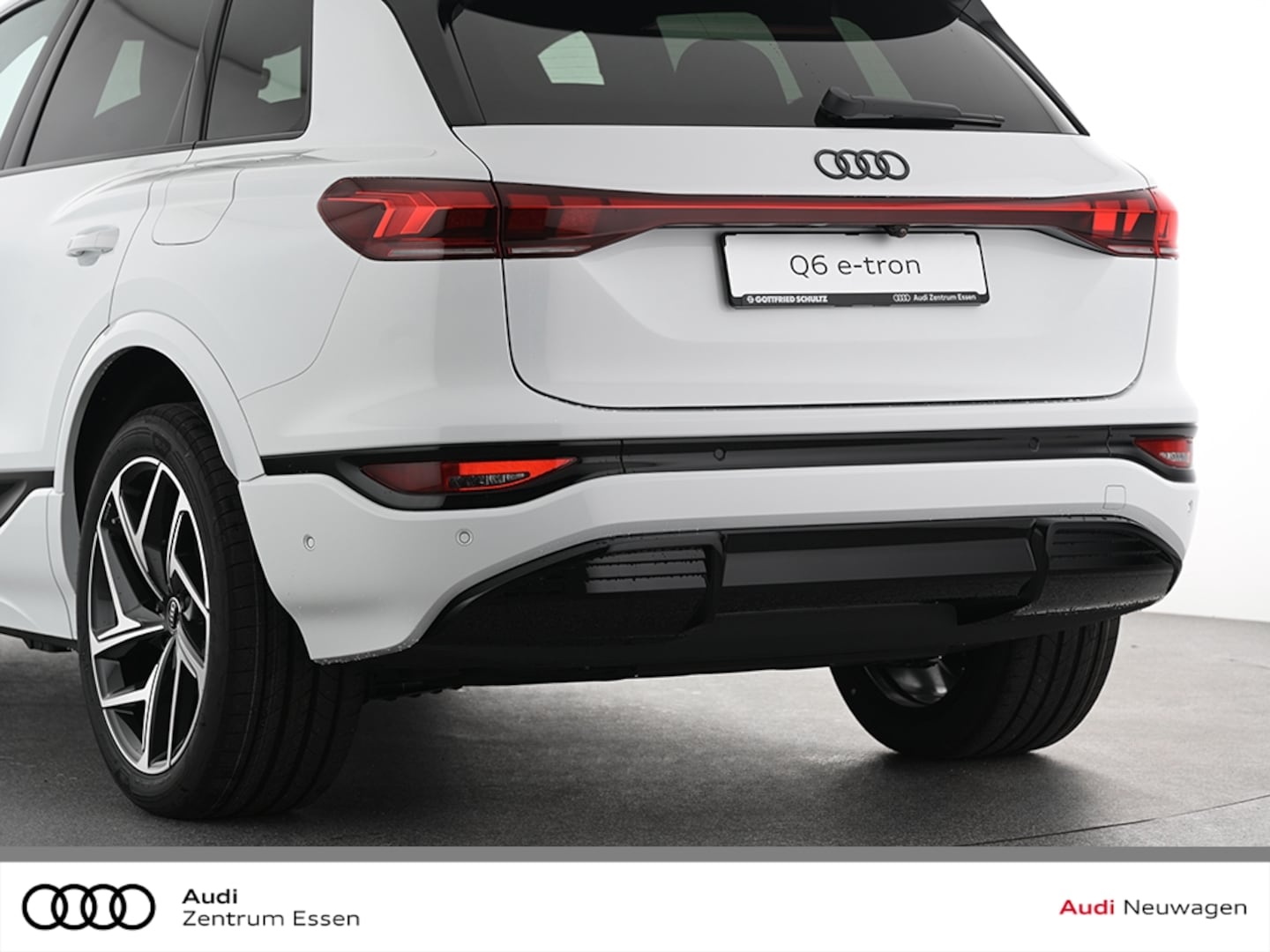 Bild über Audi Q6 SUV e-tron S line business e-tron performance 225 kW - für weitere Informationen kontaktieren Sie den Audi Partner