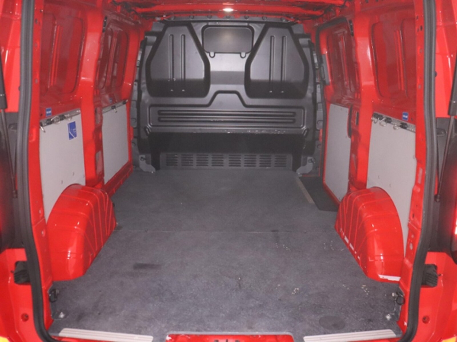 Volkswagen Transporter Kasten kurzer Radstand – Bild 14