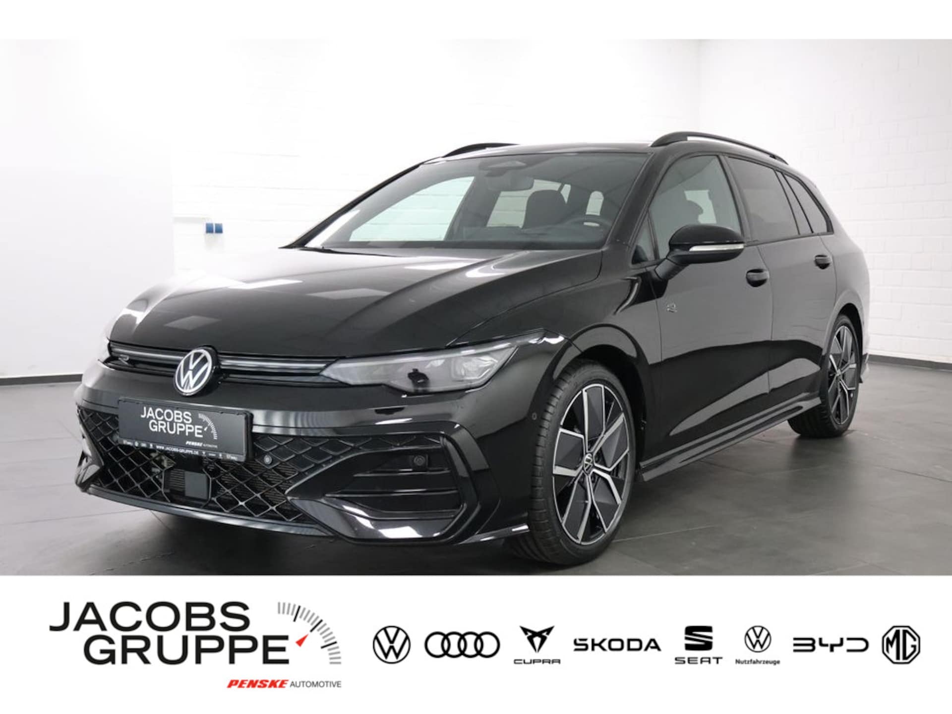 Volkswagen Golf Variant — Volkswagen Golf Variant Golf VIII Variant 1.5 eTSI R-Line "Black Style"