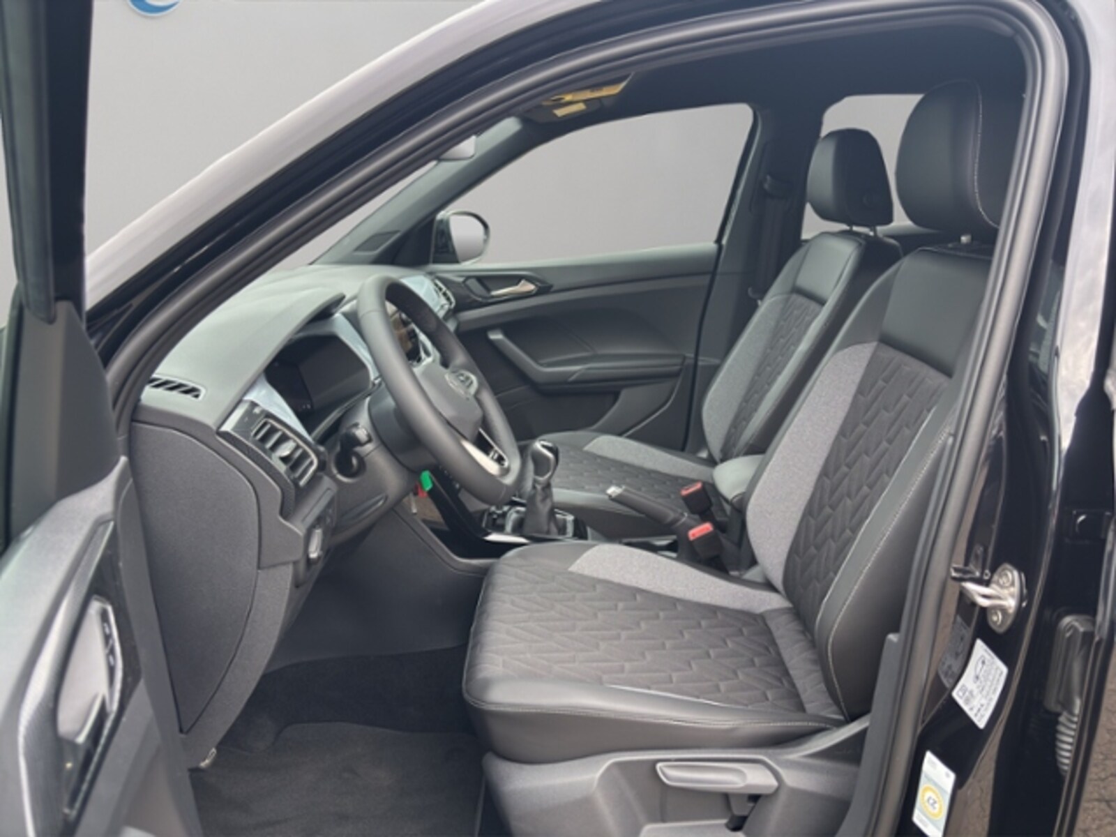 Volkswagen T-Cross – Bild 8