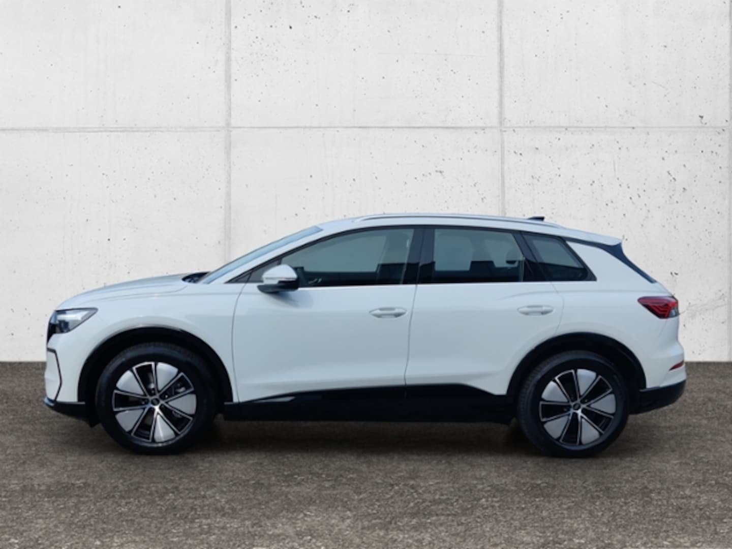 Bild über Audi Q4 SUV e-tron e-tron performance 210 kW - für weitere Informationen kontaktieren Sie den Audi Partner