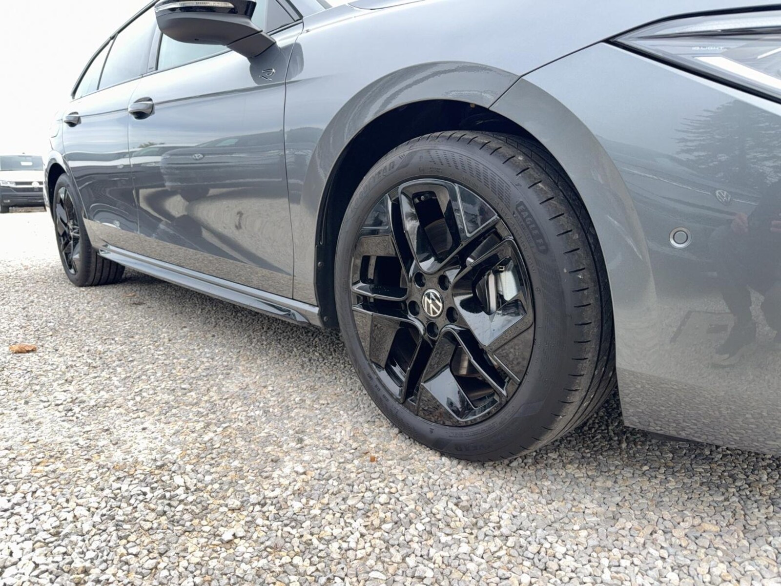 Volkswagen Passat – Bild 8