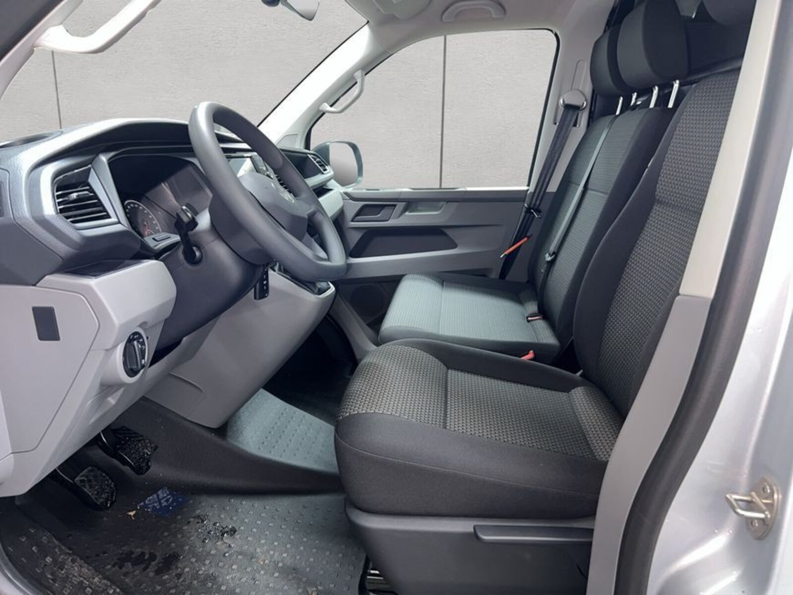 Volkswagen T6.1 Transporter Kasten kurzer Radstand – Bild 10