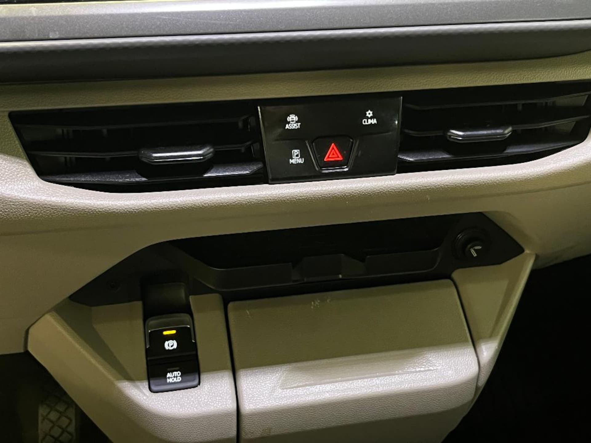 Volkswagen Multivan Basis-Modell