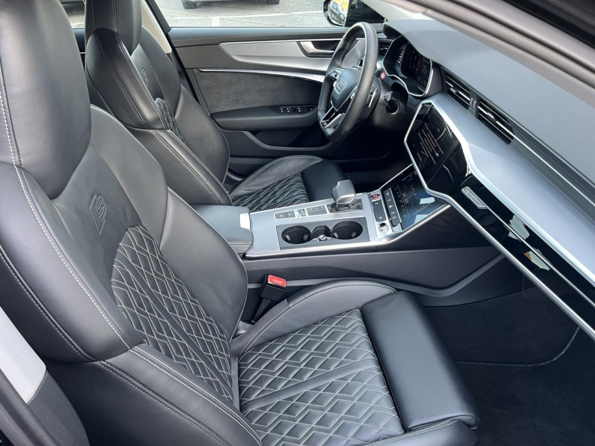 Audi S6 Avant