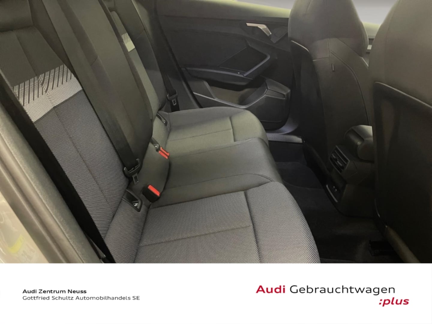 Bild über Audi A3 Sportback advanced 30 TFSI S tronic - für weitere Informationen kontaktieren Sie den Audi Partner