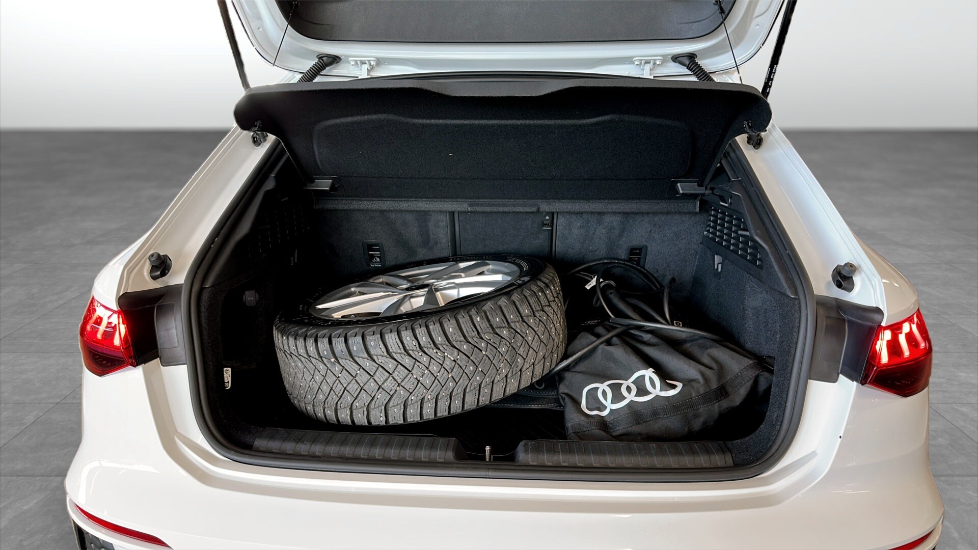 Image about Audi A3 Sportback TFSI e A3 Sportback 45 TFSI e S line 245 hk S tronic