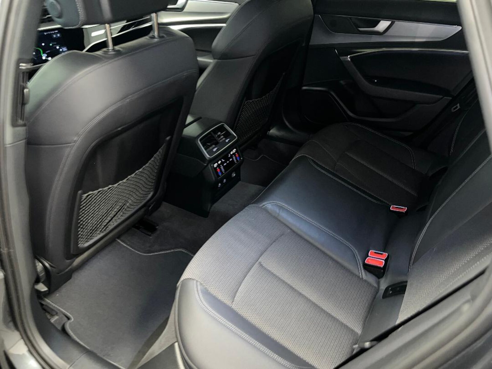 Audi A6 Avant S line