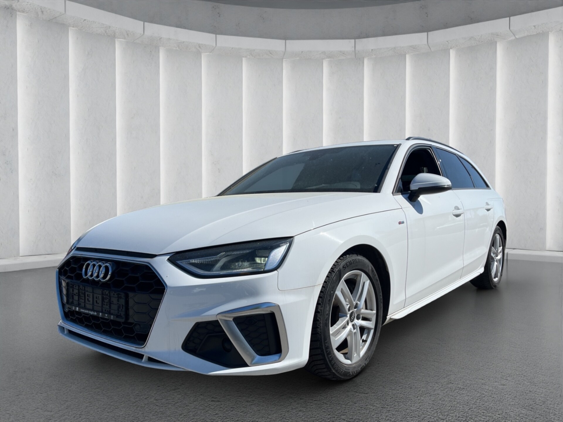 Audi A4 Avant S line