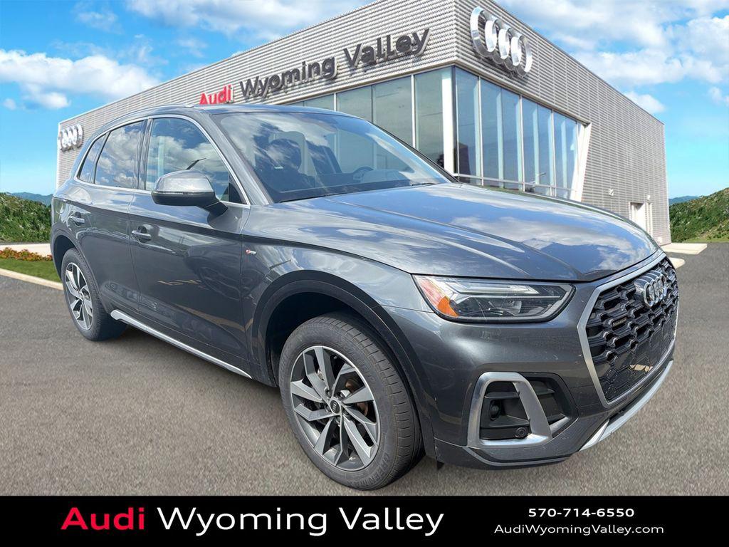 2022 Audi Q5 45 Premium's photo