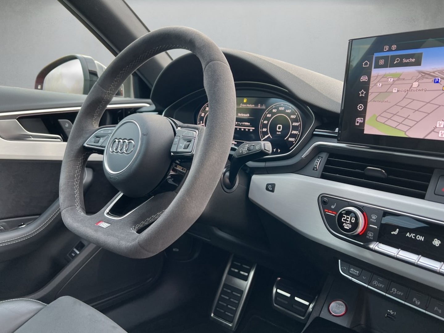 Bild über Audi RS 4 Avant TFSI quattro tiptronic - für weitere Informationen kontaktieren Sie den Audi Partner