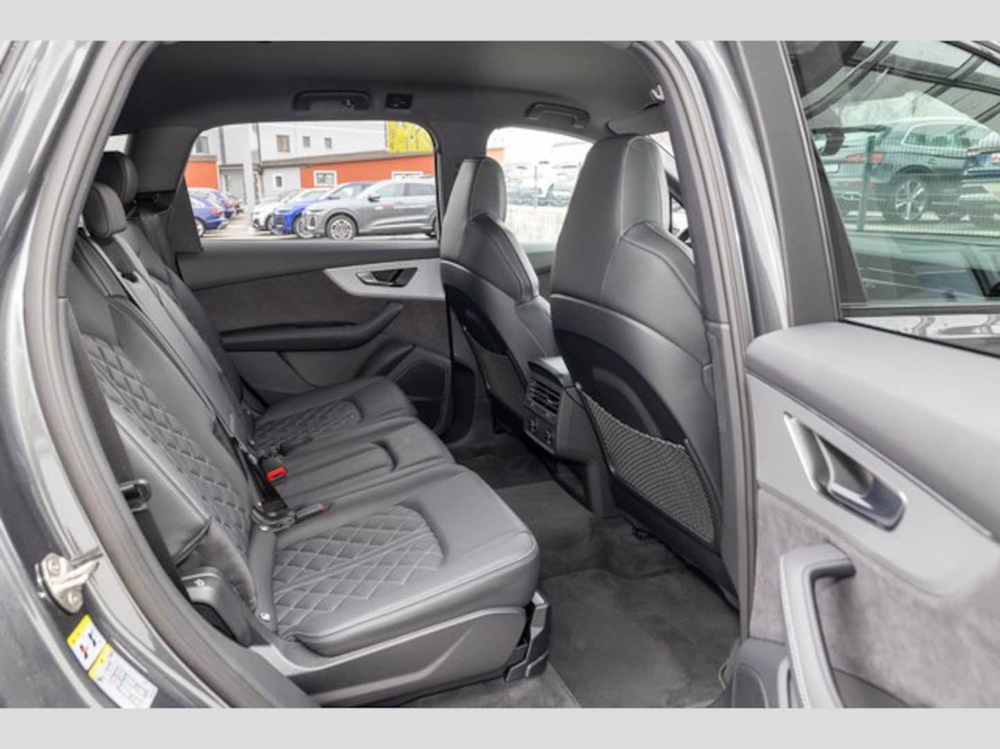 Bild über Audi Q7 SUV S line 50 TDI quattro tiptronic - für weitere Informationen kontaktieren Sie den Audi Partner