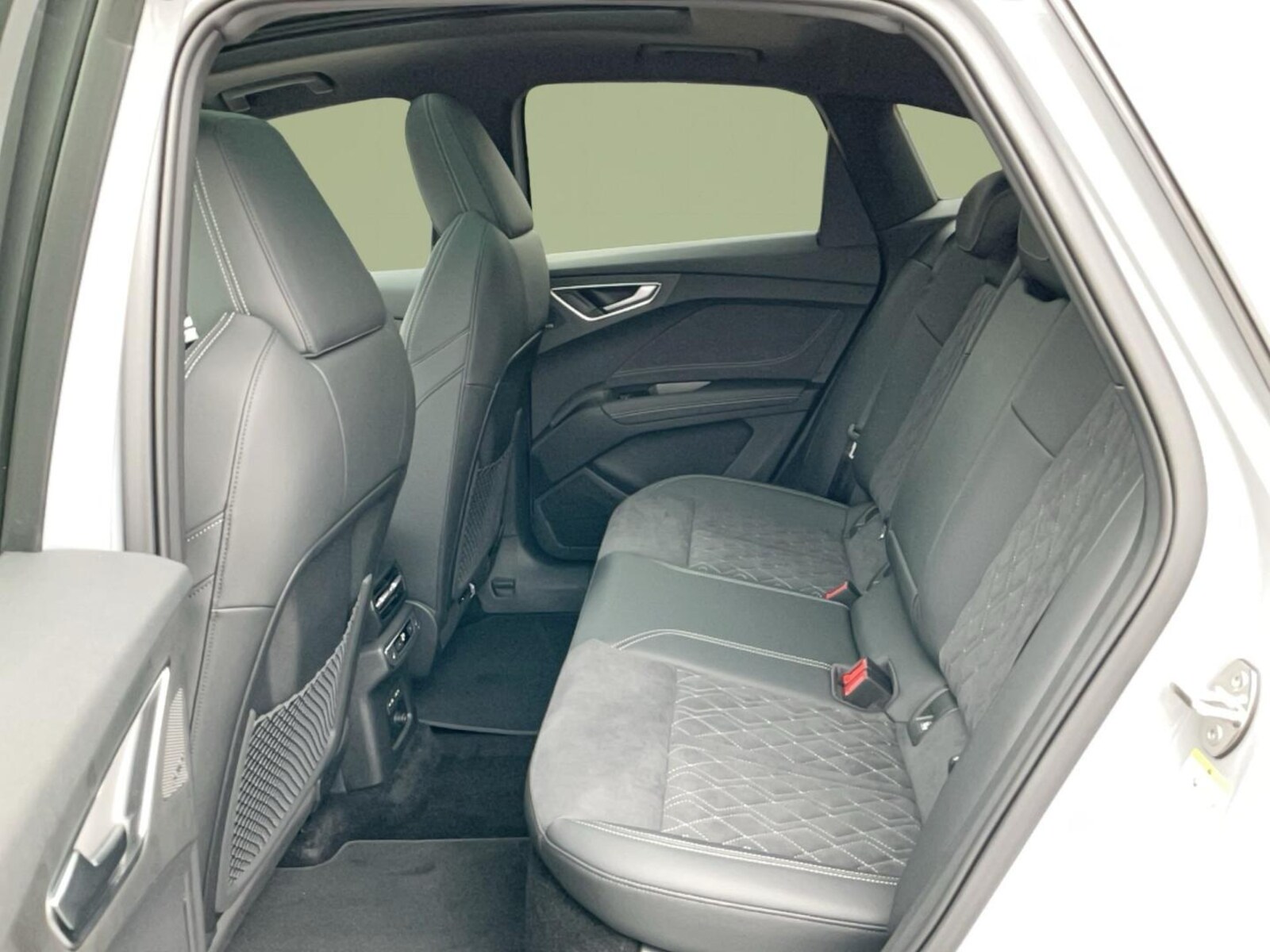 Audi Q4 Sportback e-tron – Bild 13