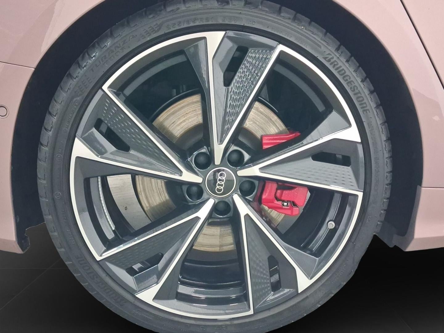 Bild über Audi S6 Avant TDI quattro tiptronic - für weitere Informationen kontaktieren Sie den Audi Partner