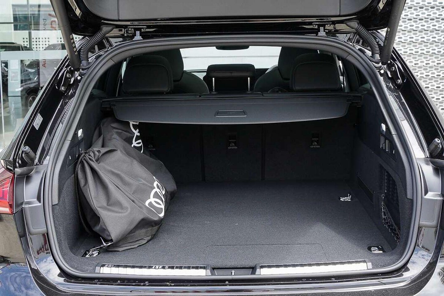 Image about Audi A5 Avant TFSI e e-hybrid quattro 270 kW S tronic