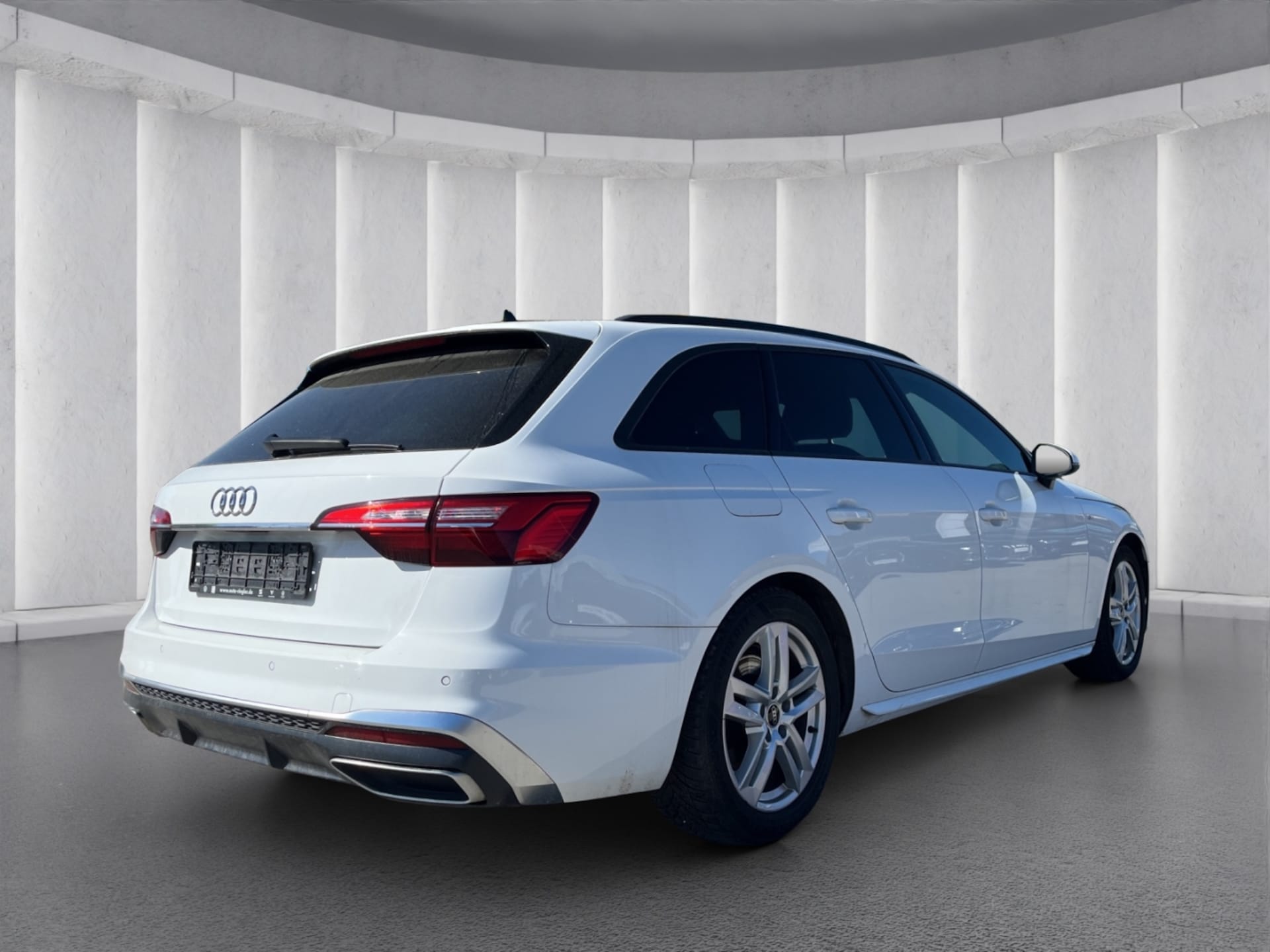 Audi A4 Avant S line