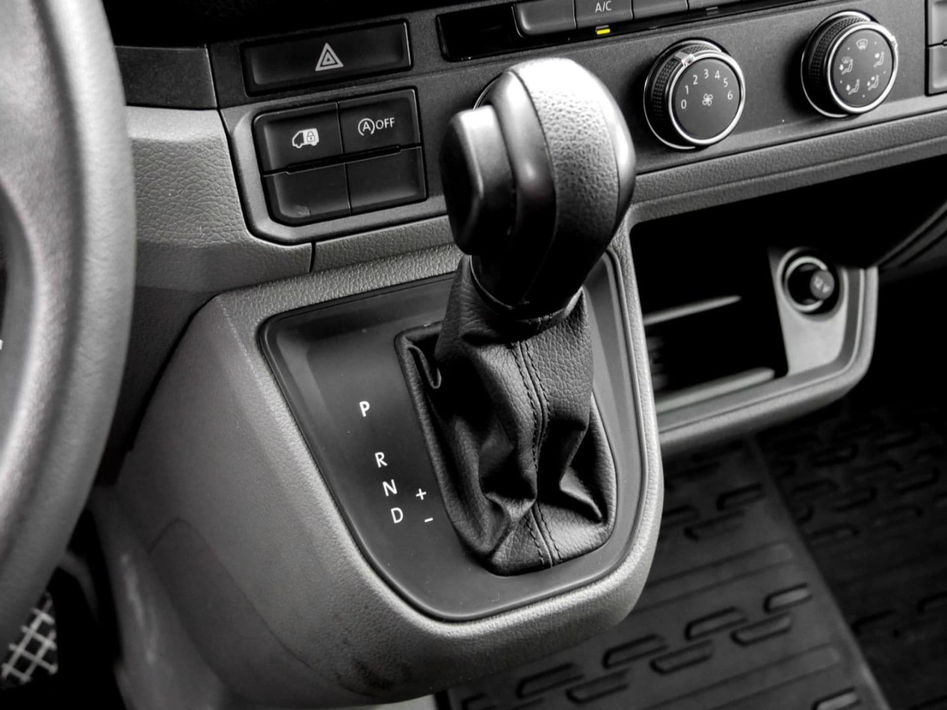 Volkswagen Crafter Kasten langer Radstand