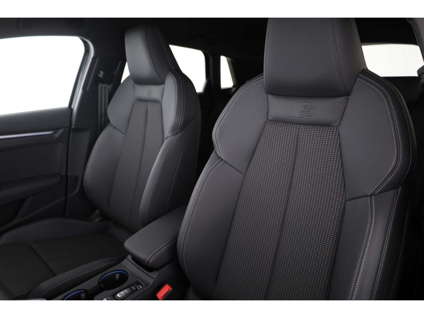 Bild über Audi A3 allstreet TFSI e 40 TFSI e S tronic - für weitere Informationen kontaktieren Sie den Audi Partner