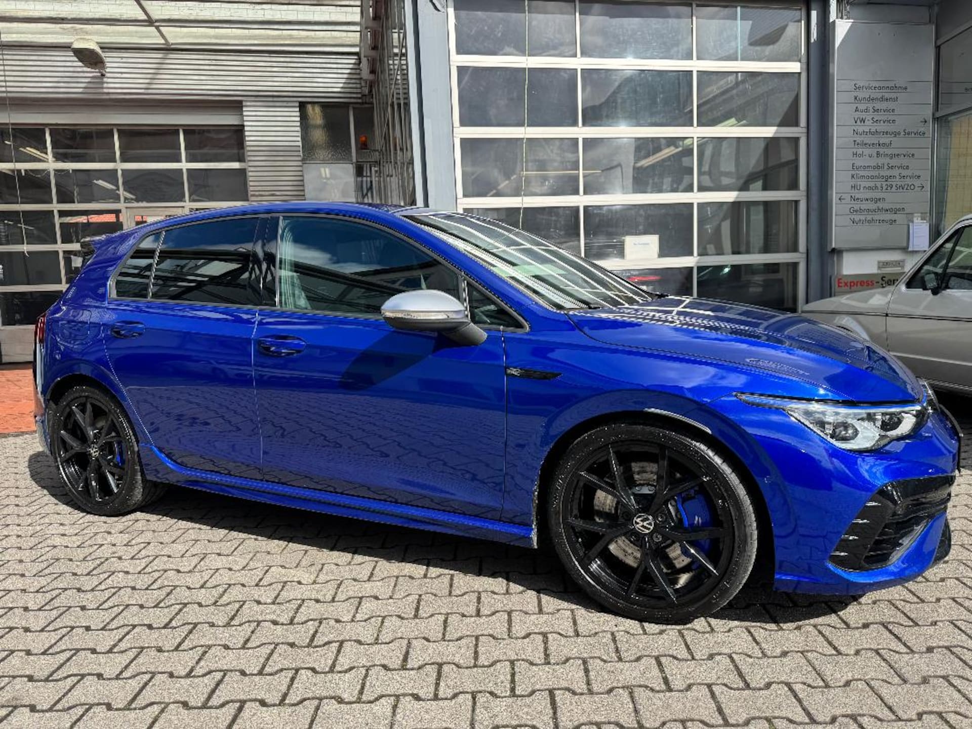 Volkswagen Golf R
