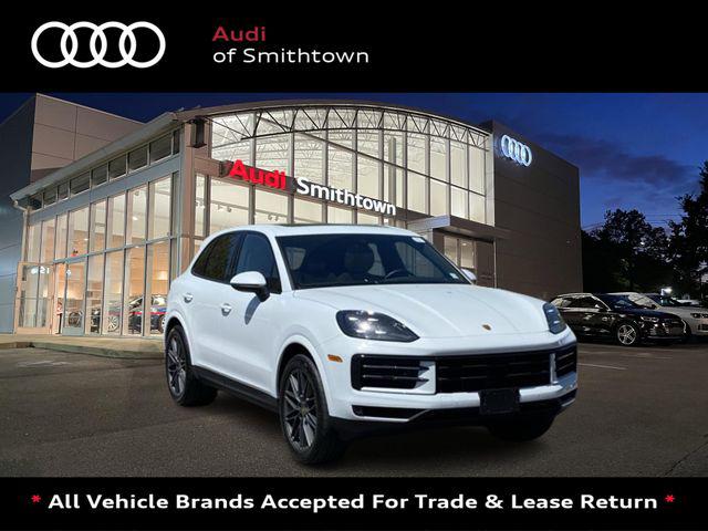 2024 Porsche Cayenne -'s photo