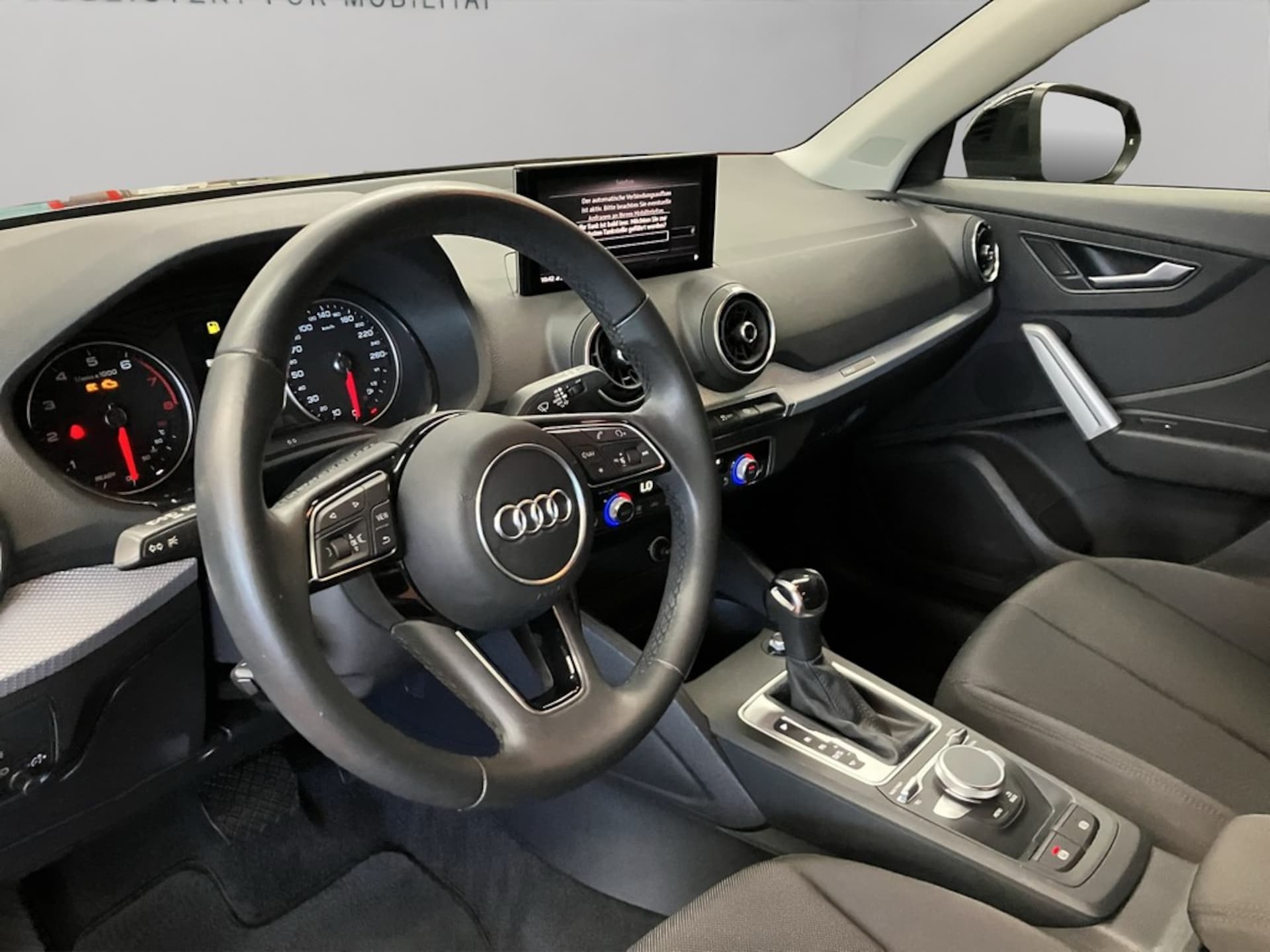 Audi Q2 S line