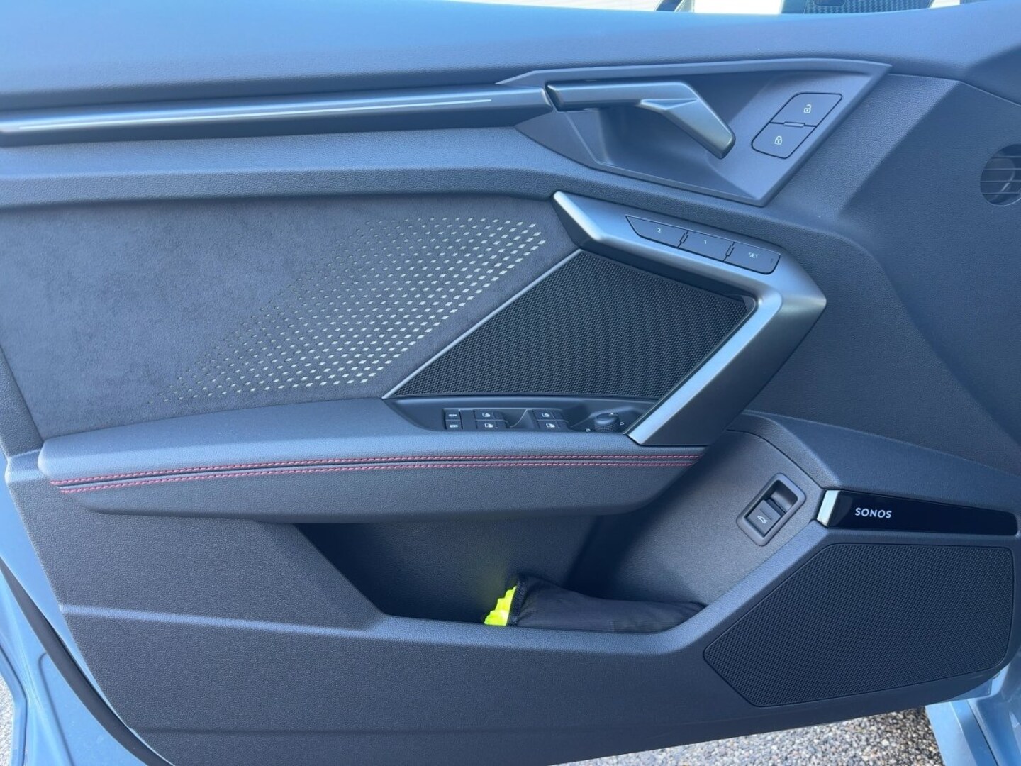 Bild über Audi RS 3 Sportback TFSI quattro 294 kW S tronic - für weitere Informationen kontaktieren Sie den Audi Partner