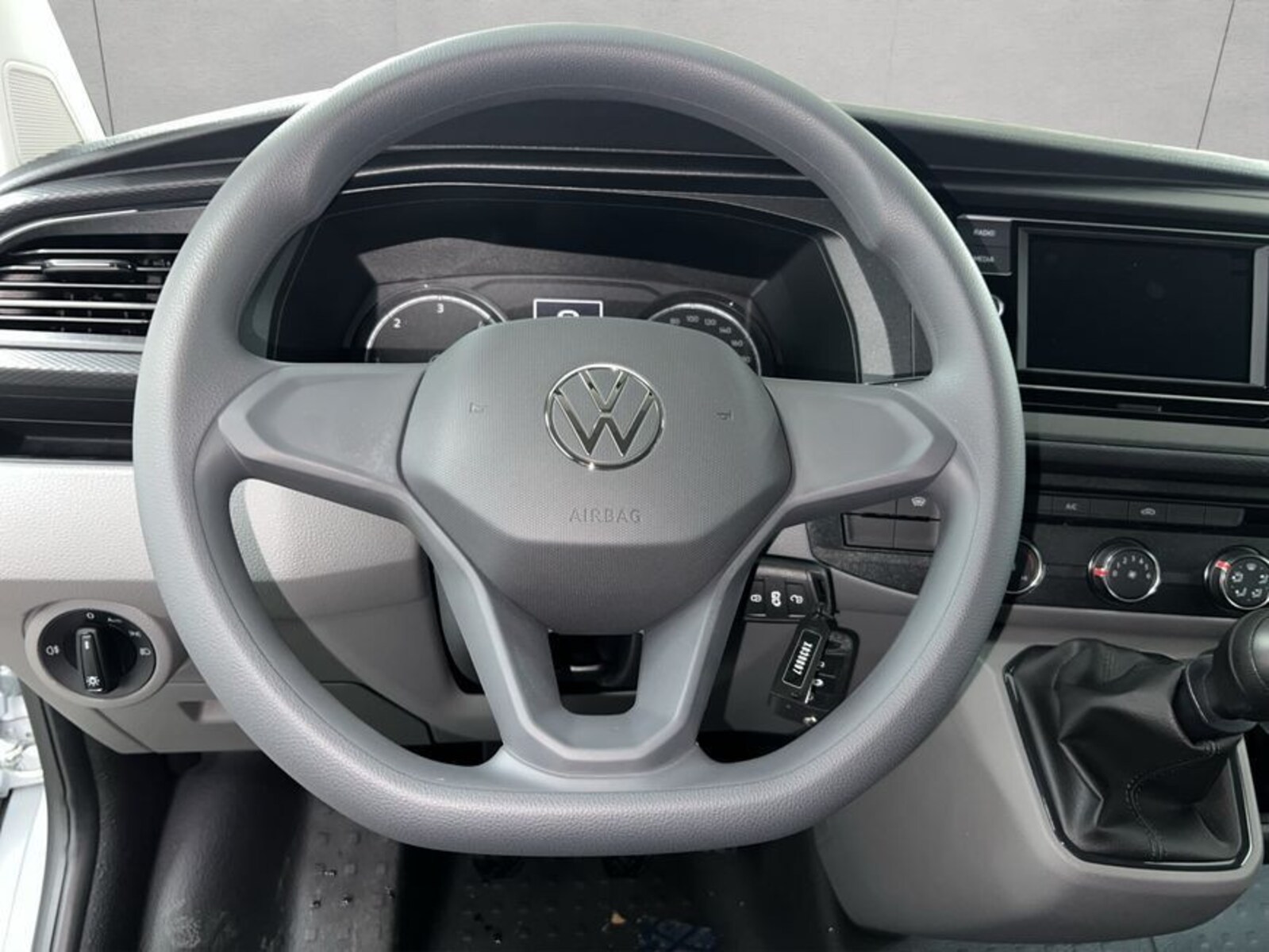 Volkswagen T6.1 Transporter Kasten kurzer Radstand – Bild 11