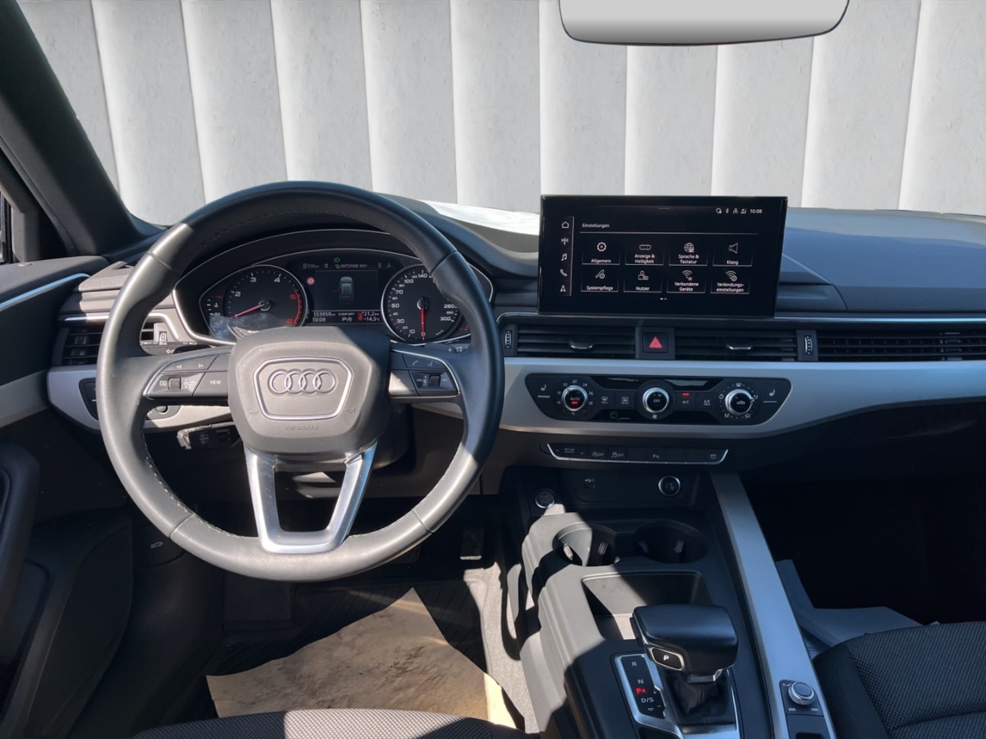 Audi A4 Avant S line