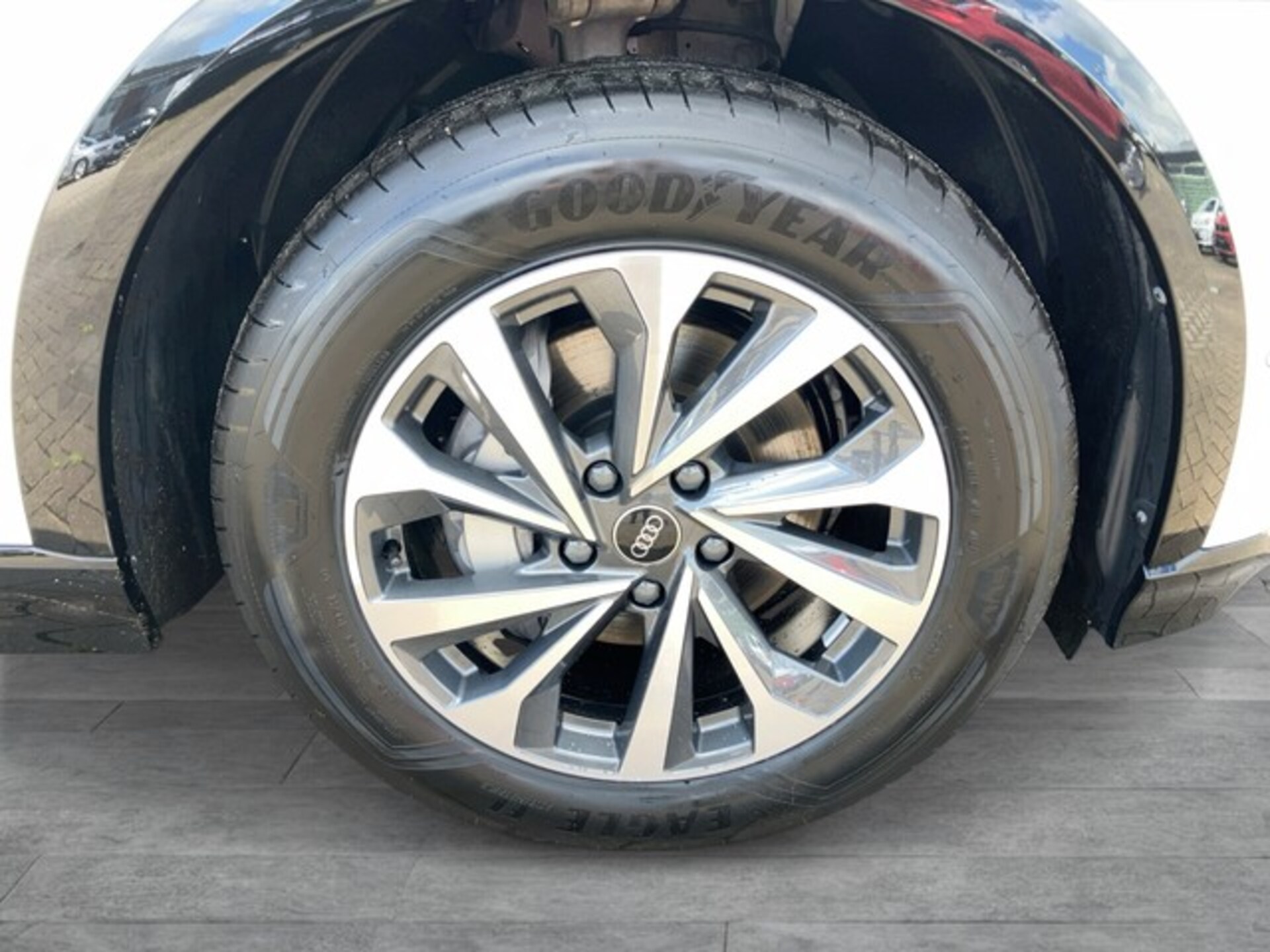 Audi Q6 SUV e-tron